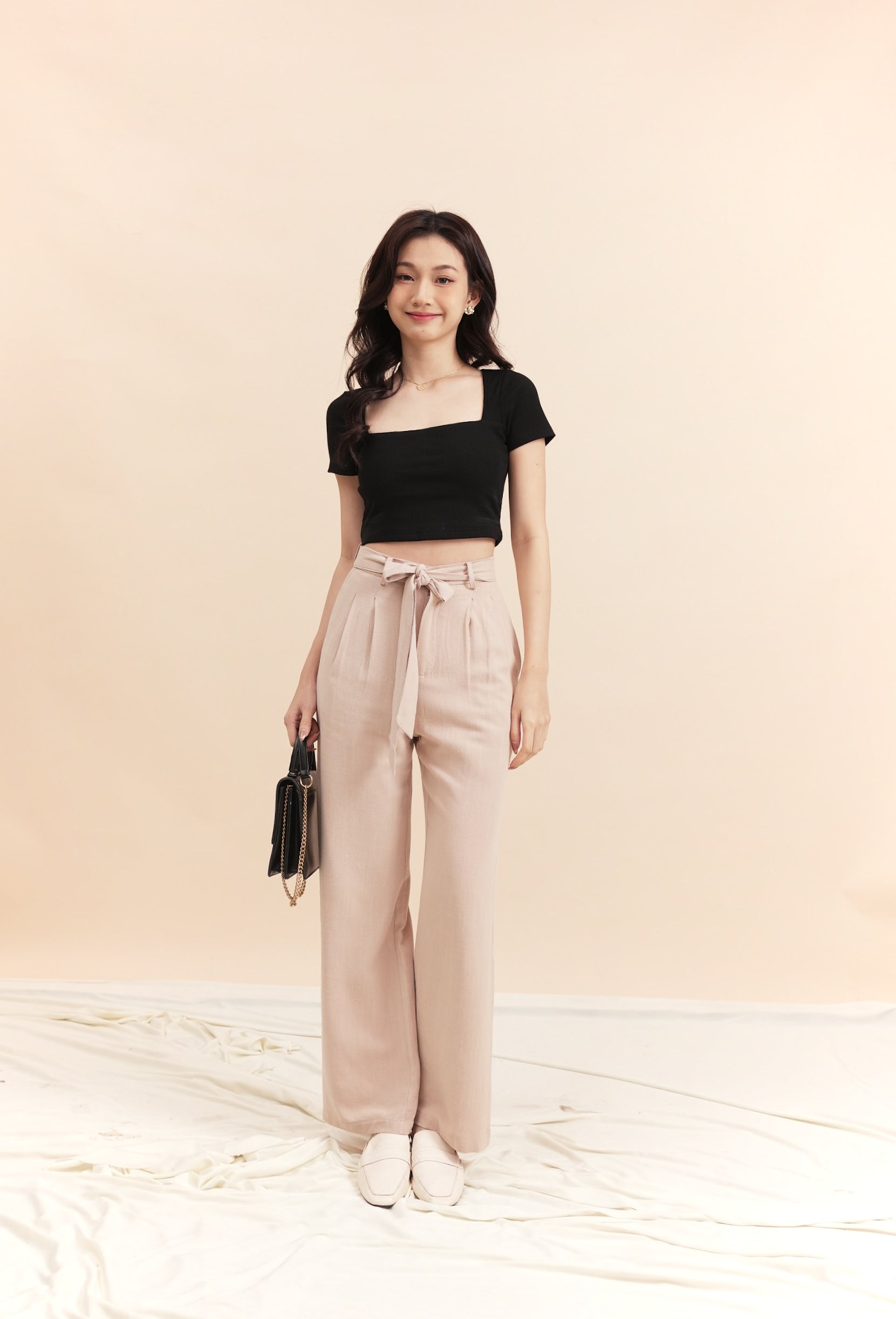 Ari Square Neck Basic Crop Top