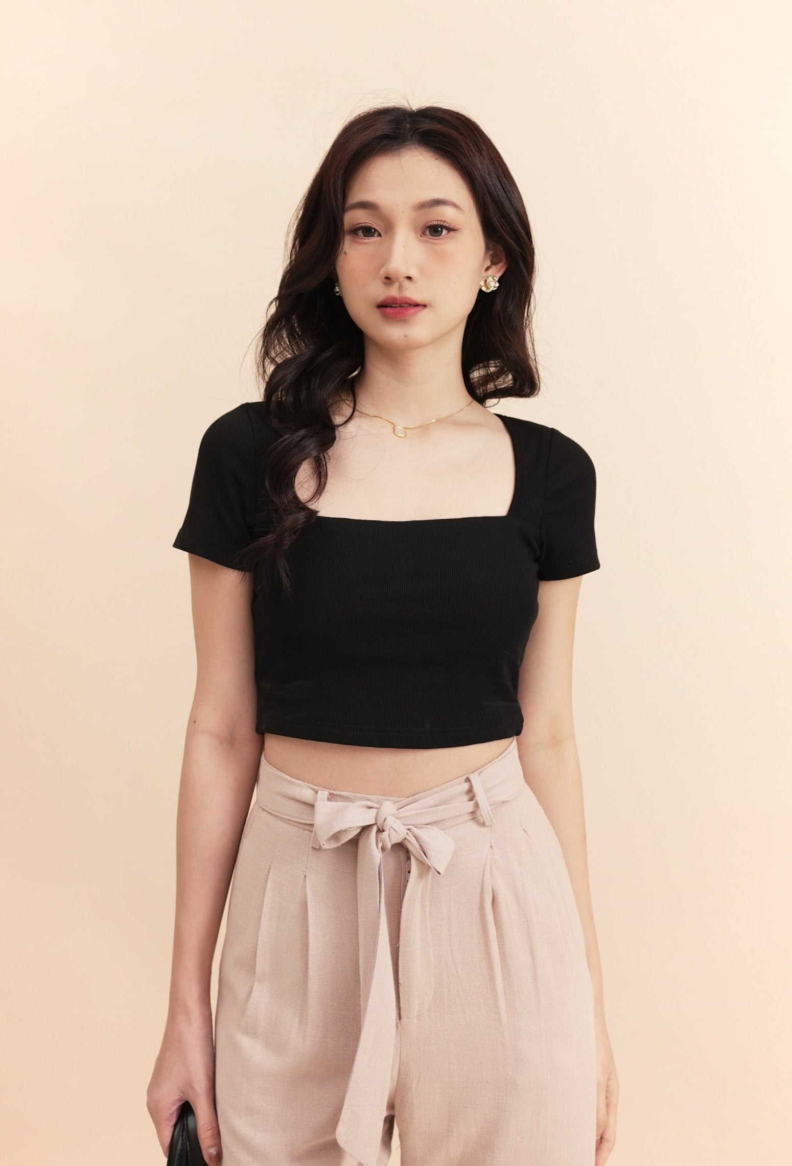 Ari Square Neck Basic Crop Top