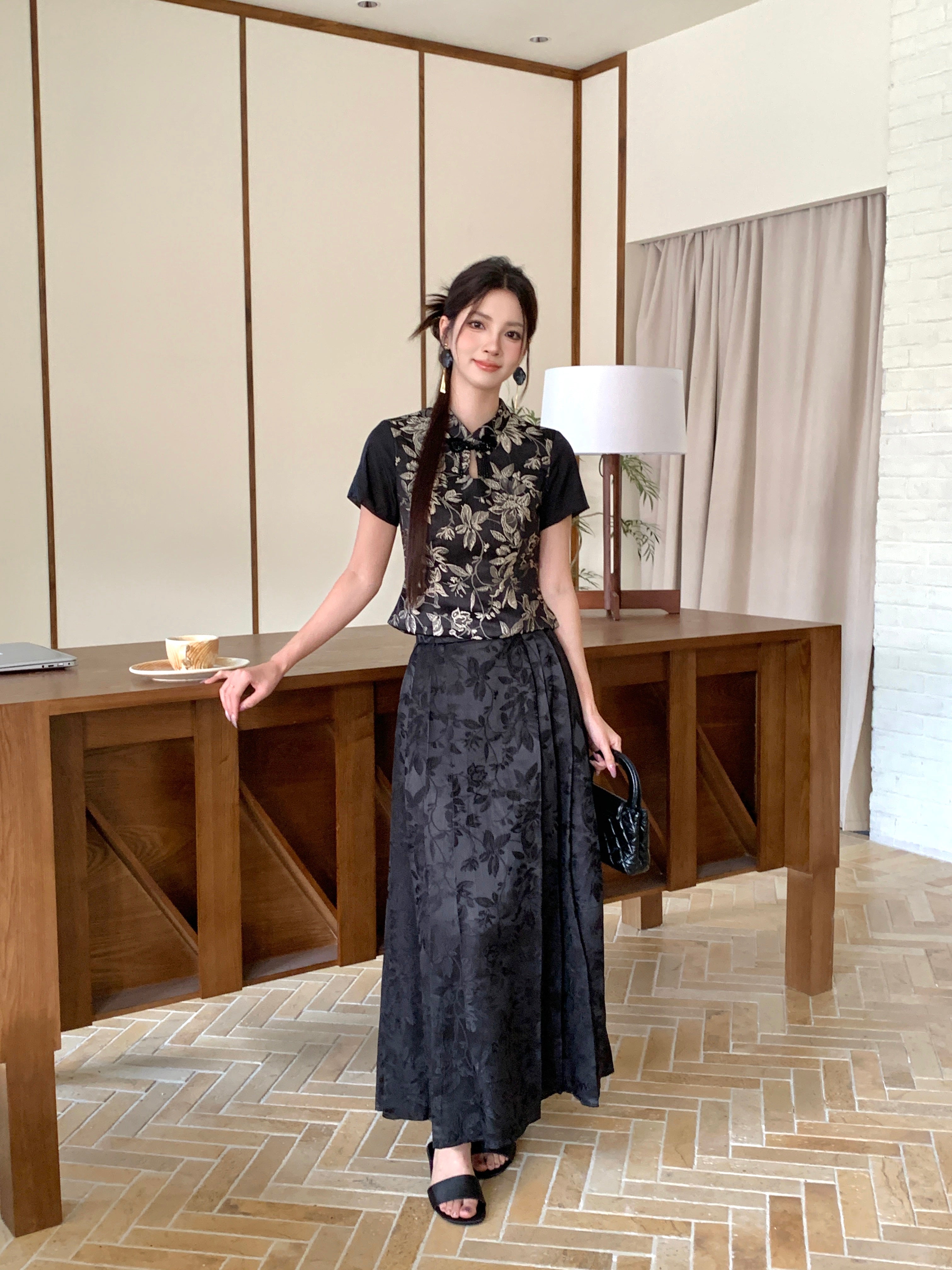 Mo Yin /Yan Lan Skirt