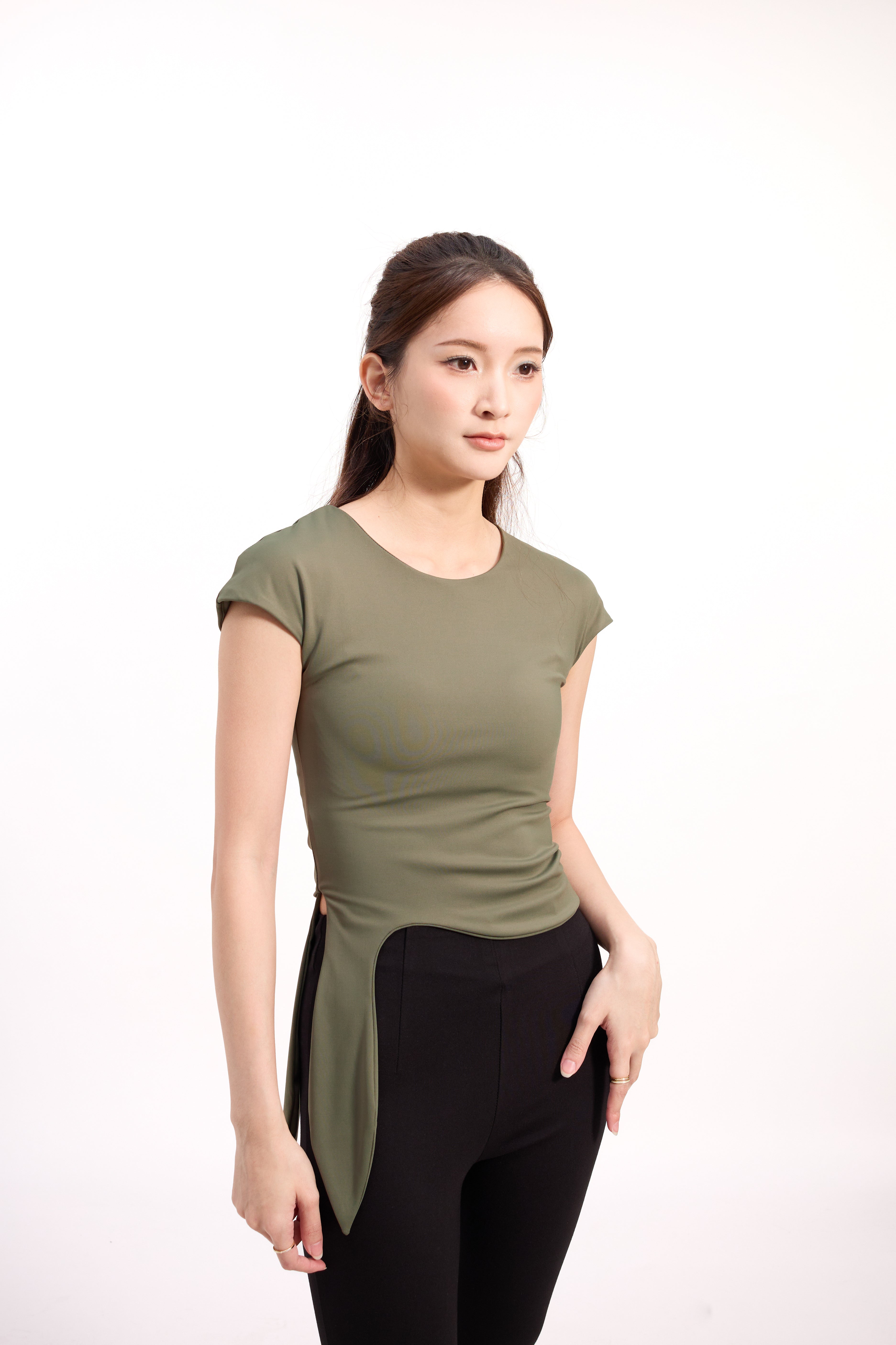 Cyra Top