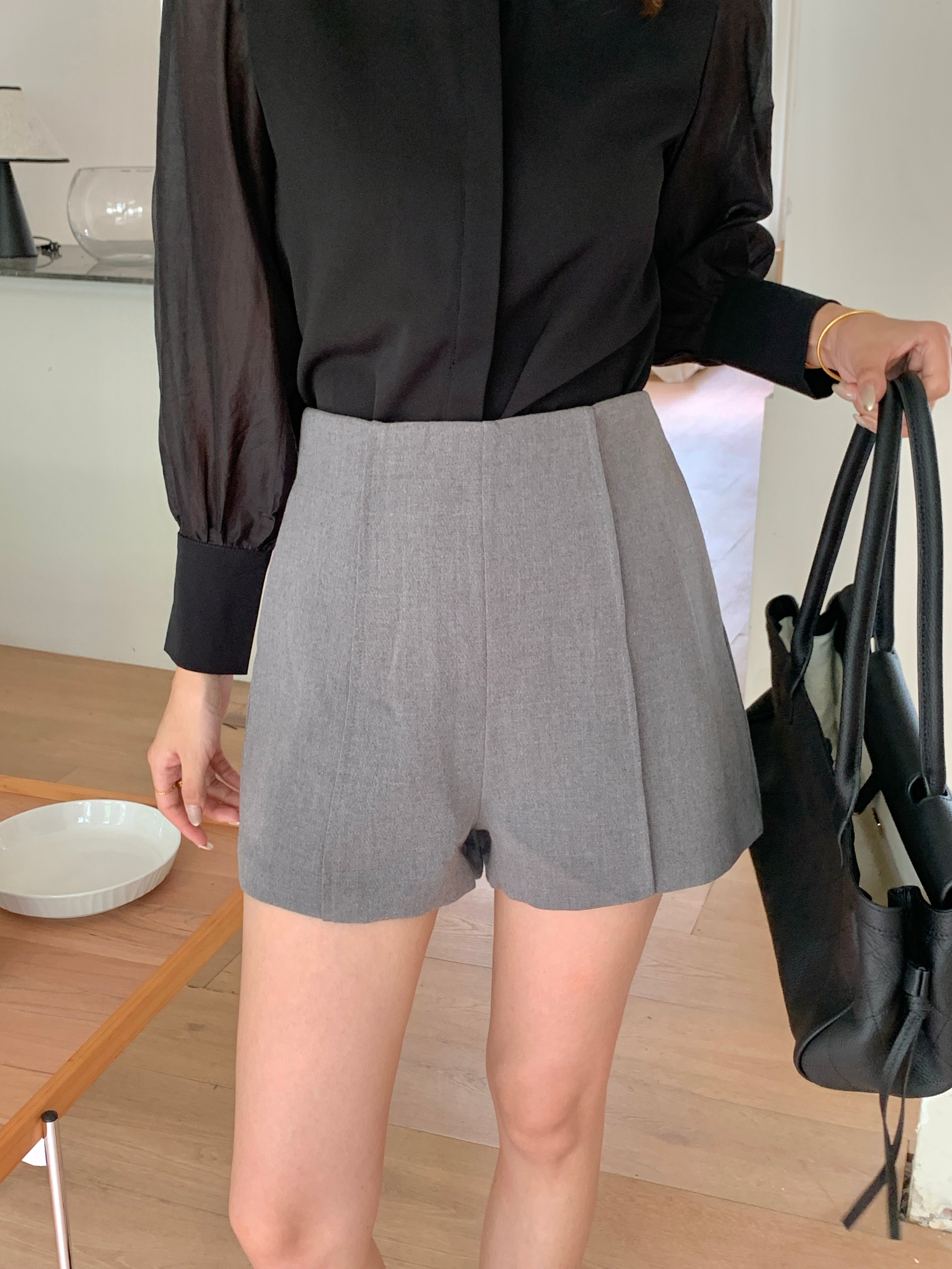Reze Shorts