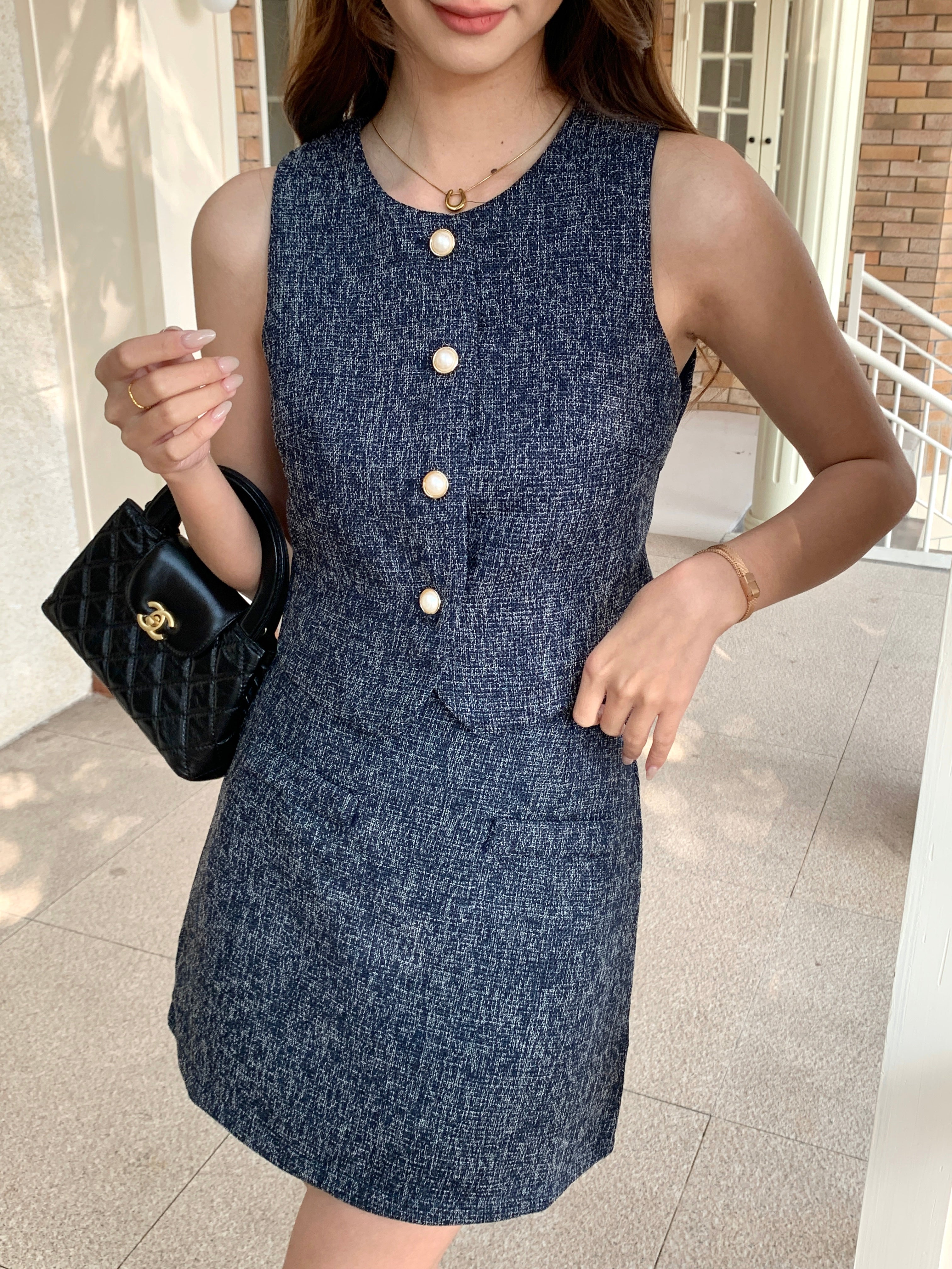 Nyra Vest