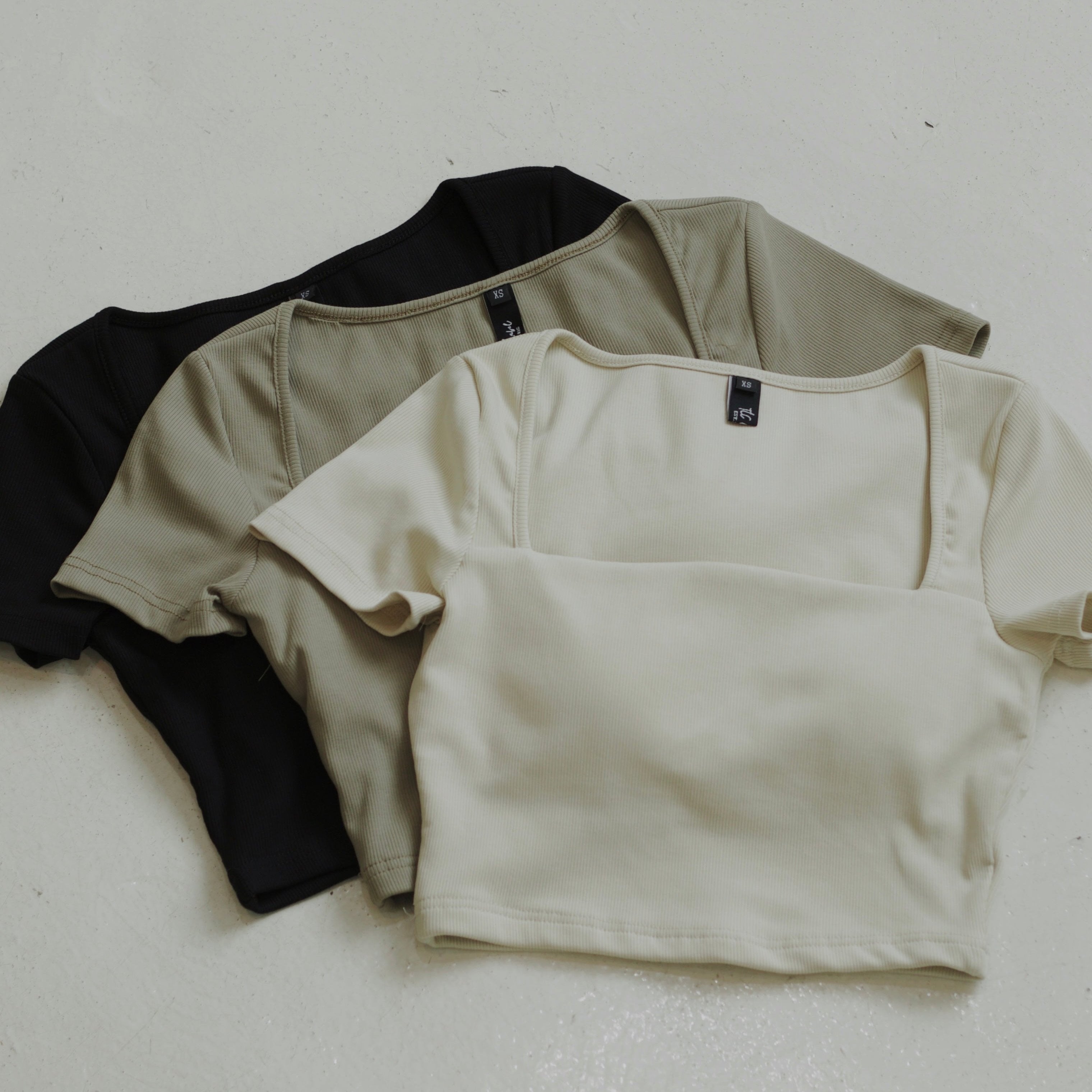 Ari Square Neck Basic Crop Top