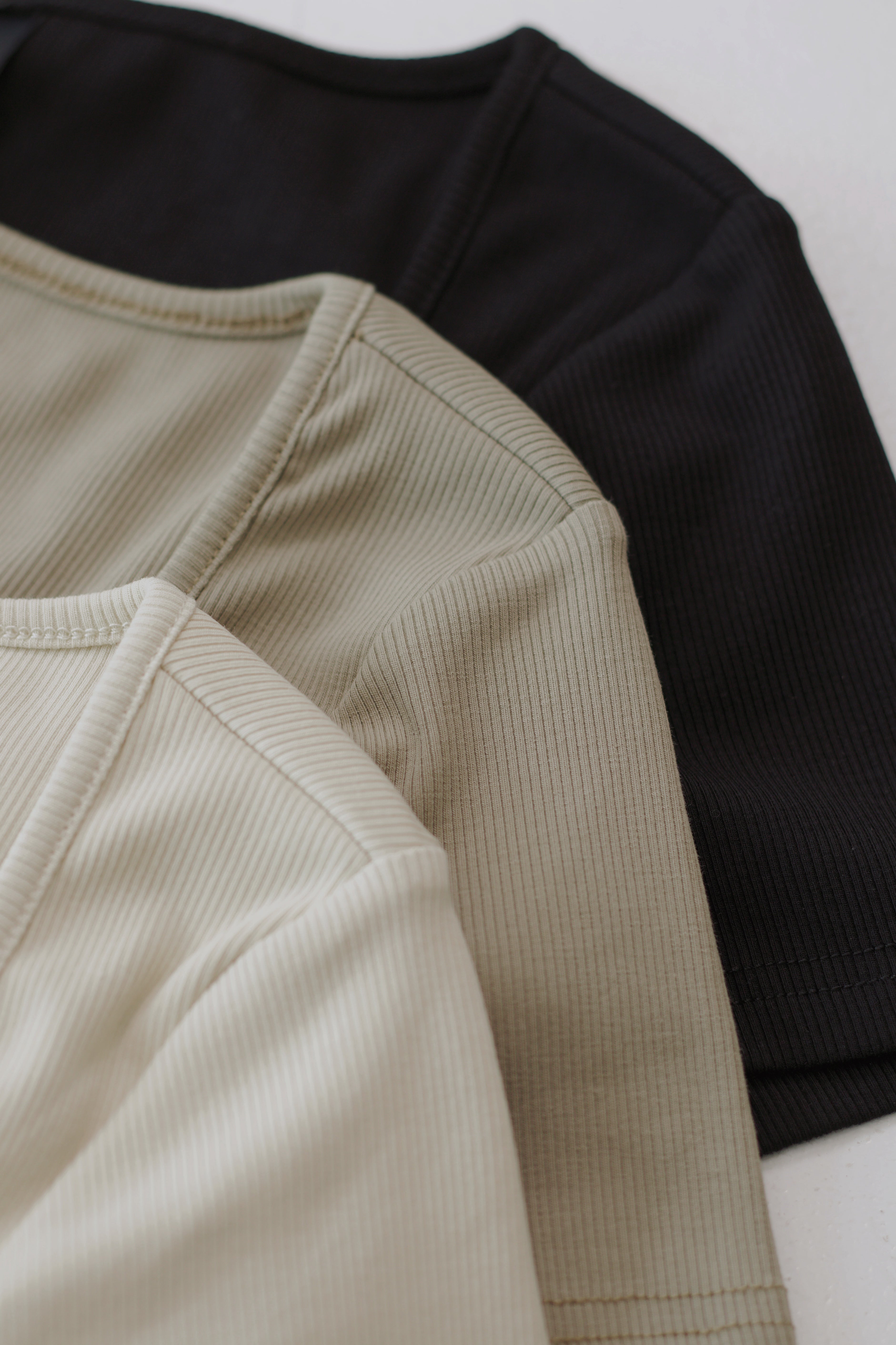 Ari Square Neck Basic Crop Top