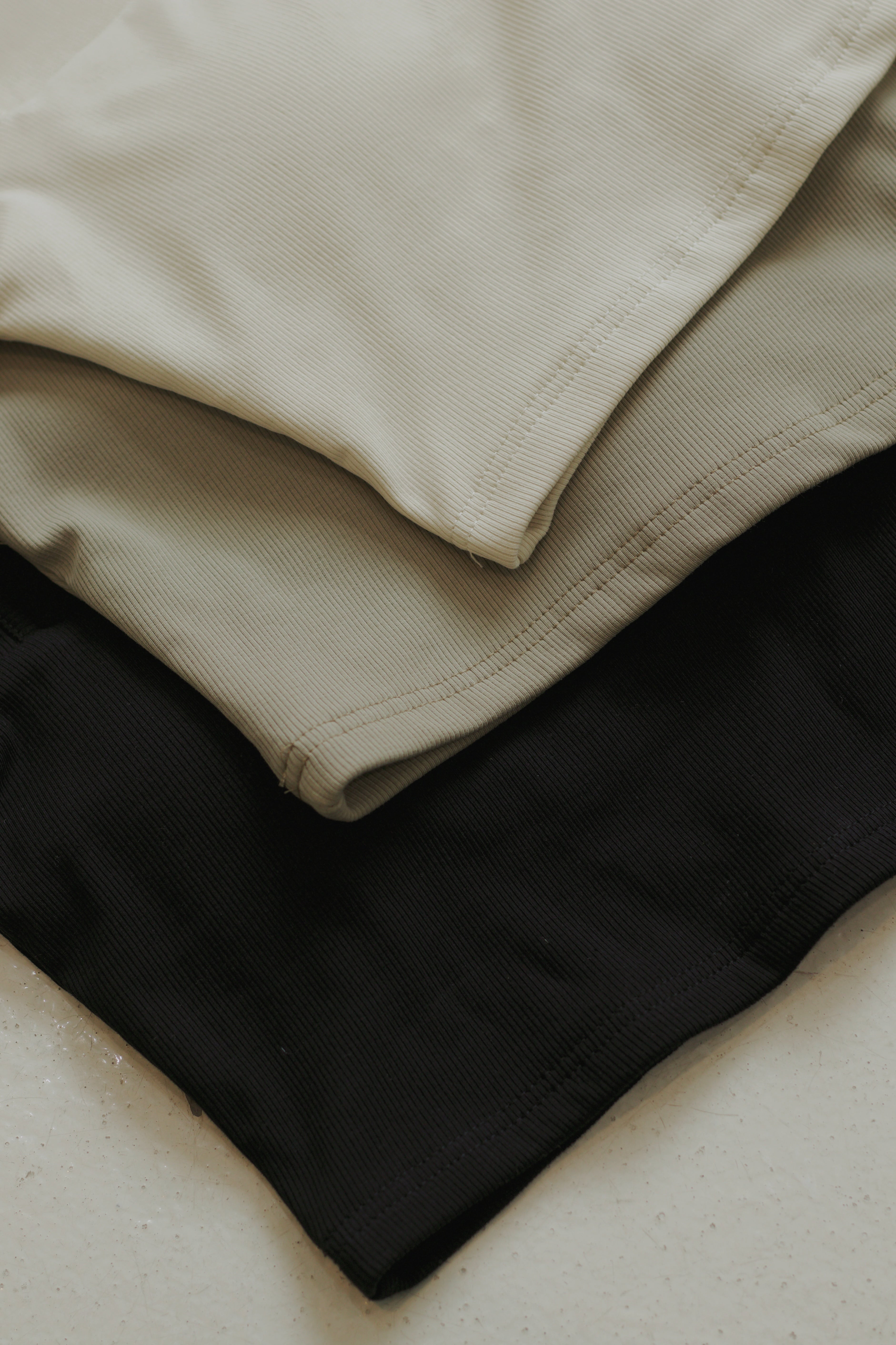 Ari Square Neck Basic Crop Top