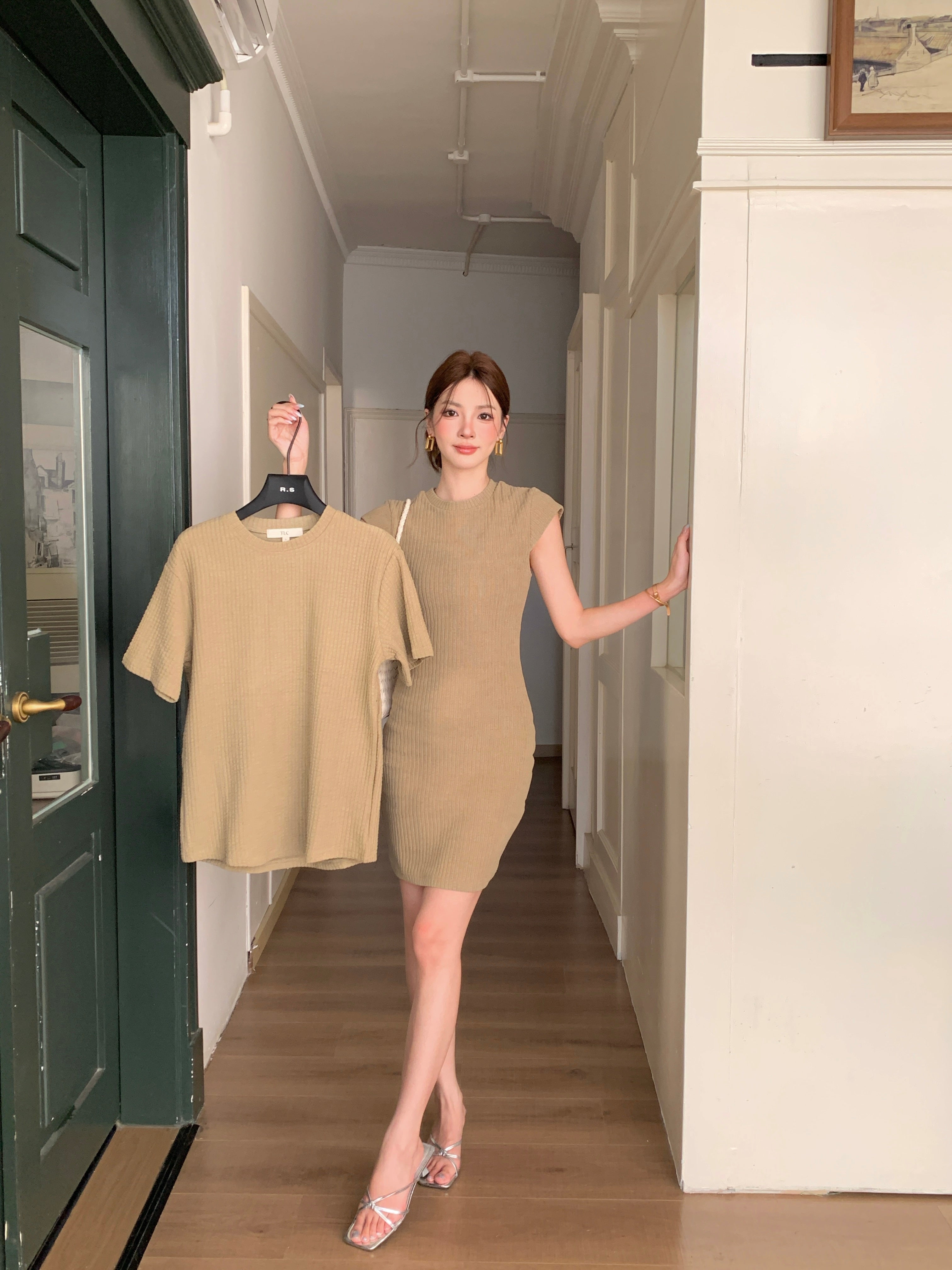 James Crew Neck T-Shirt