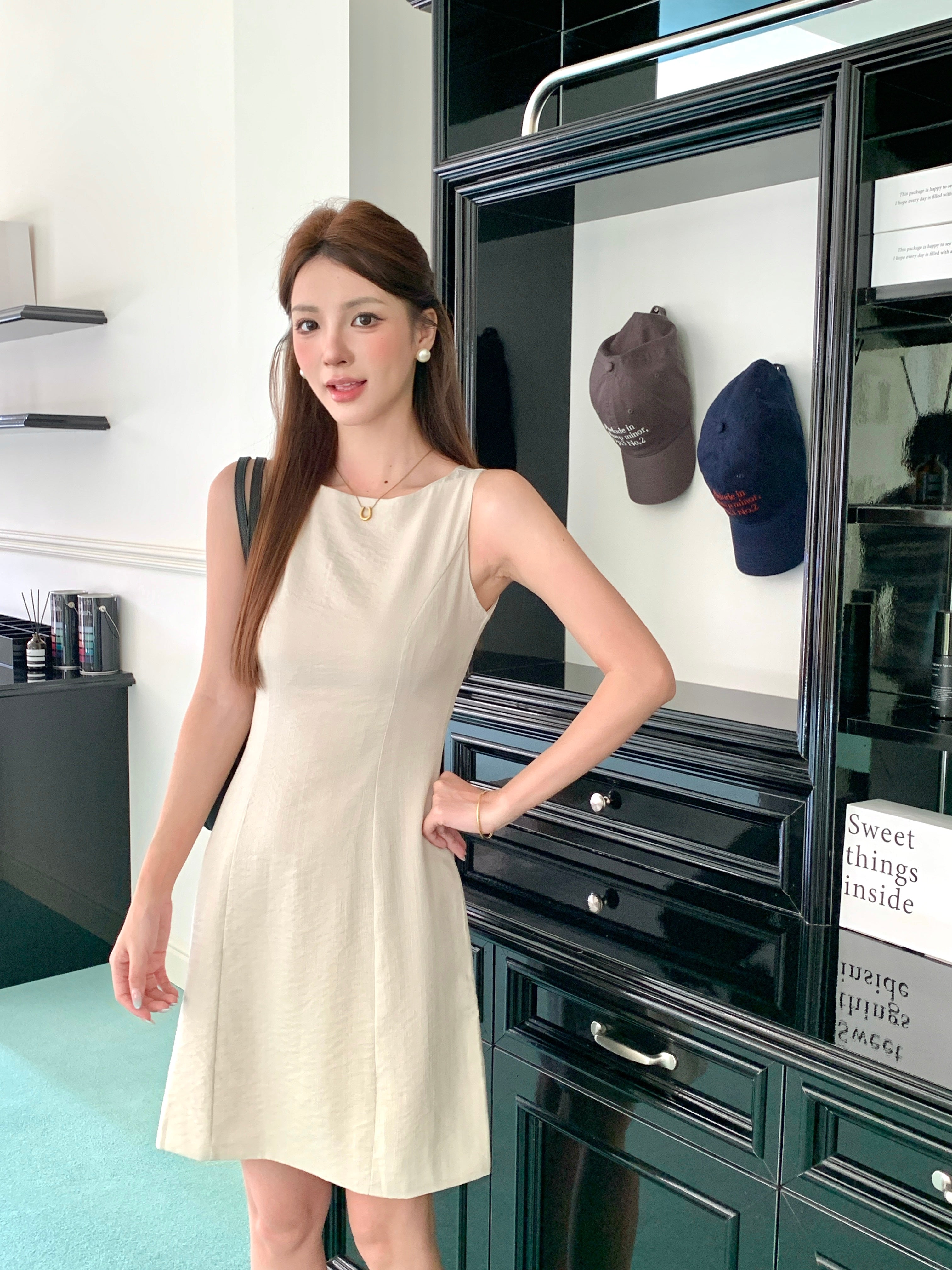Lyira Dress