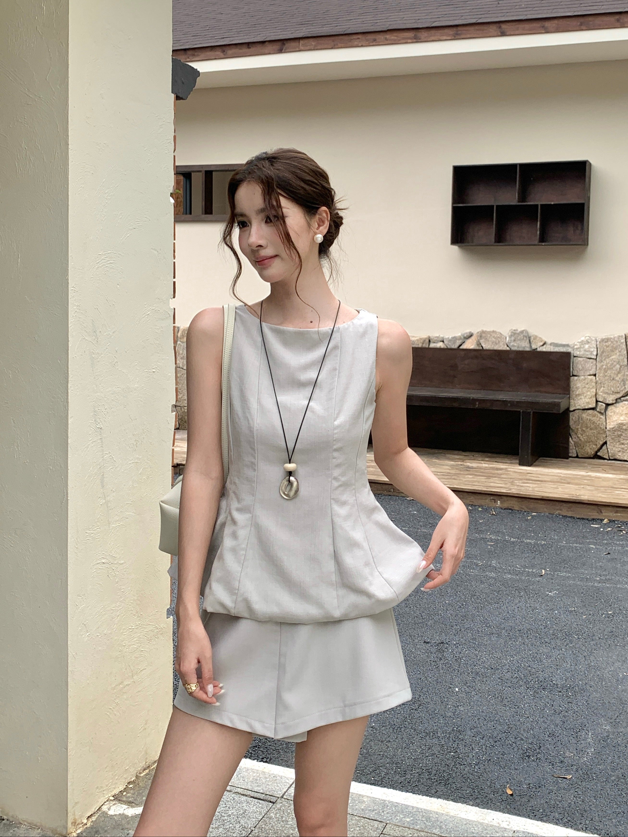 Leonie Top