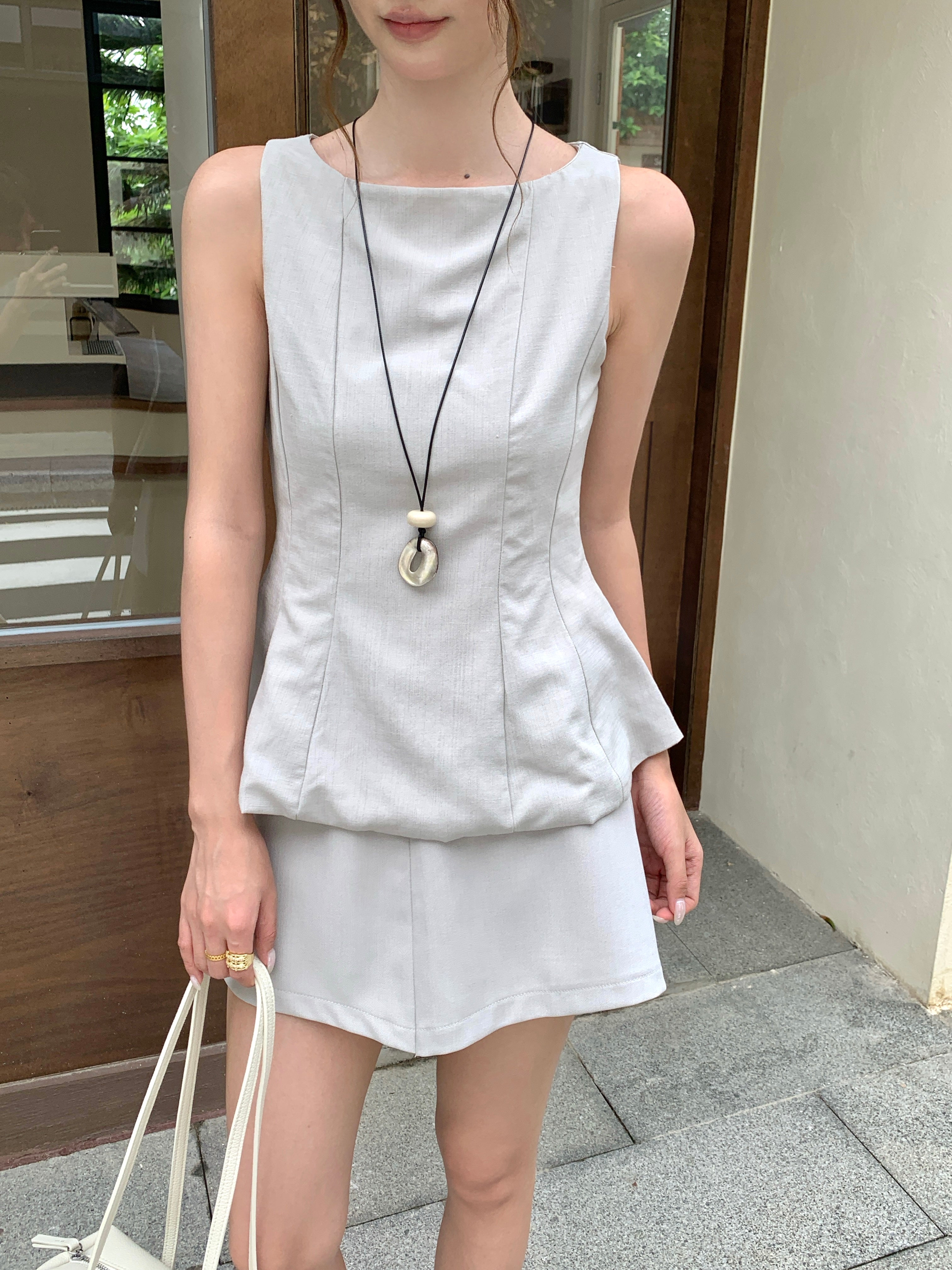 Leonie Top