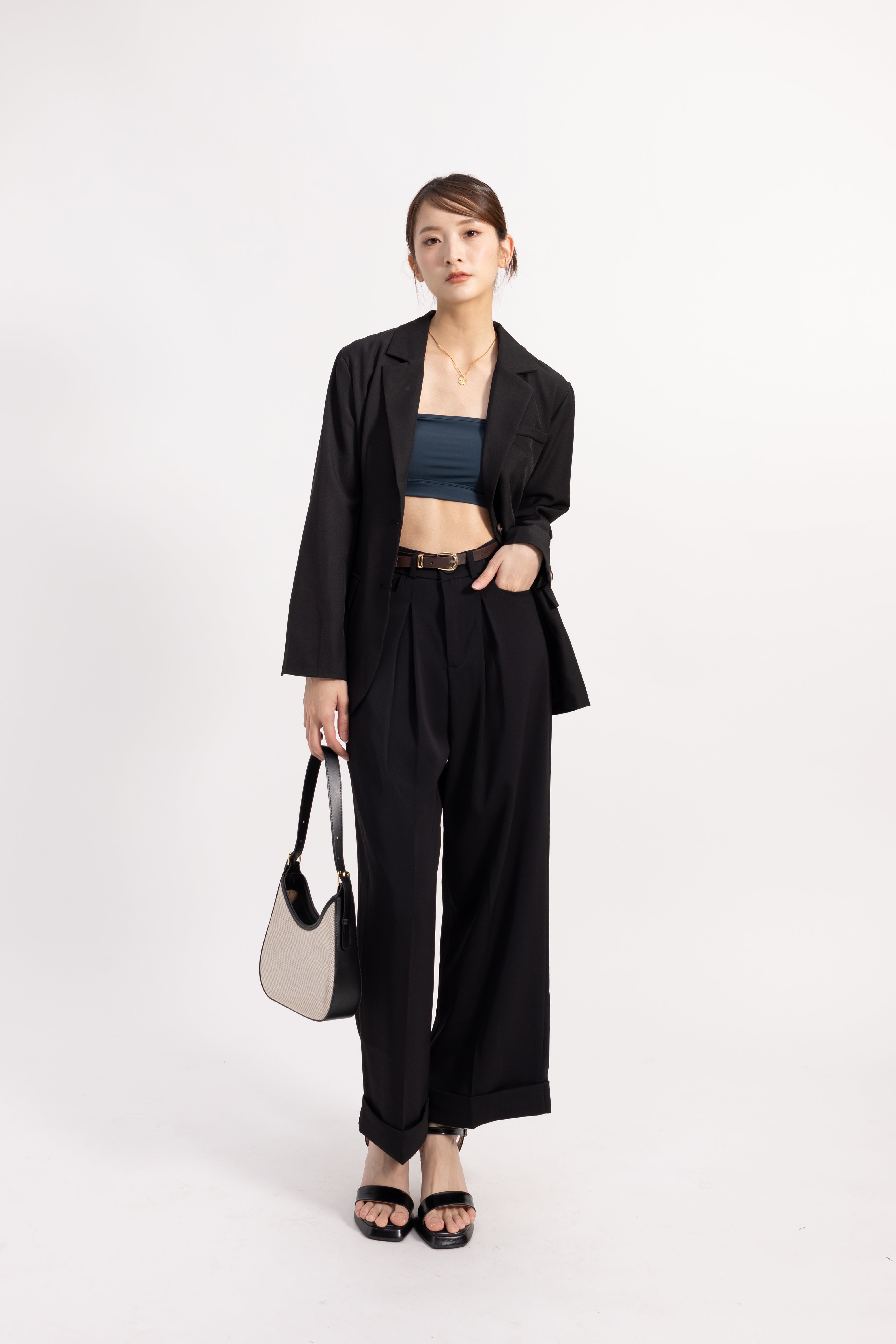 Anora Blazer